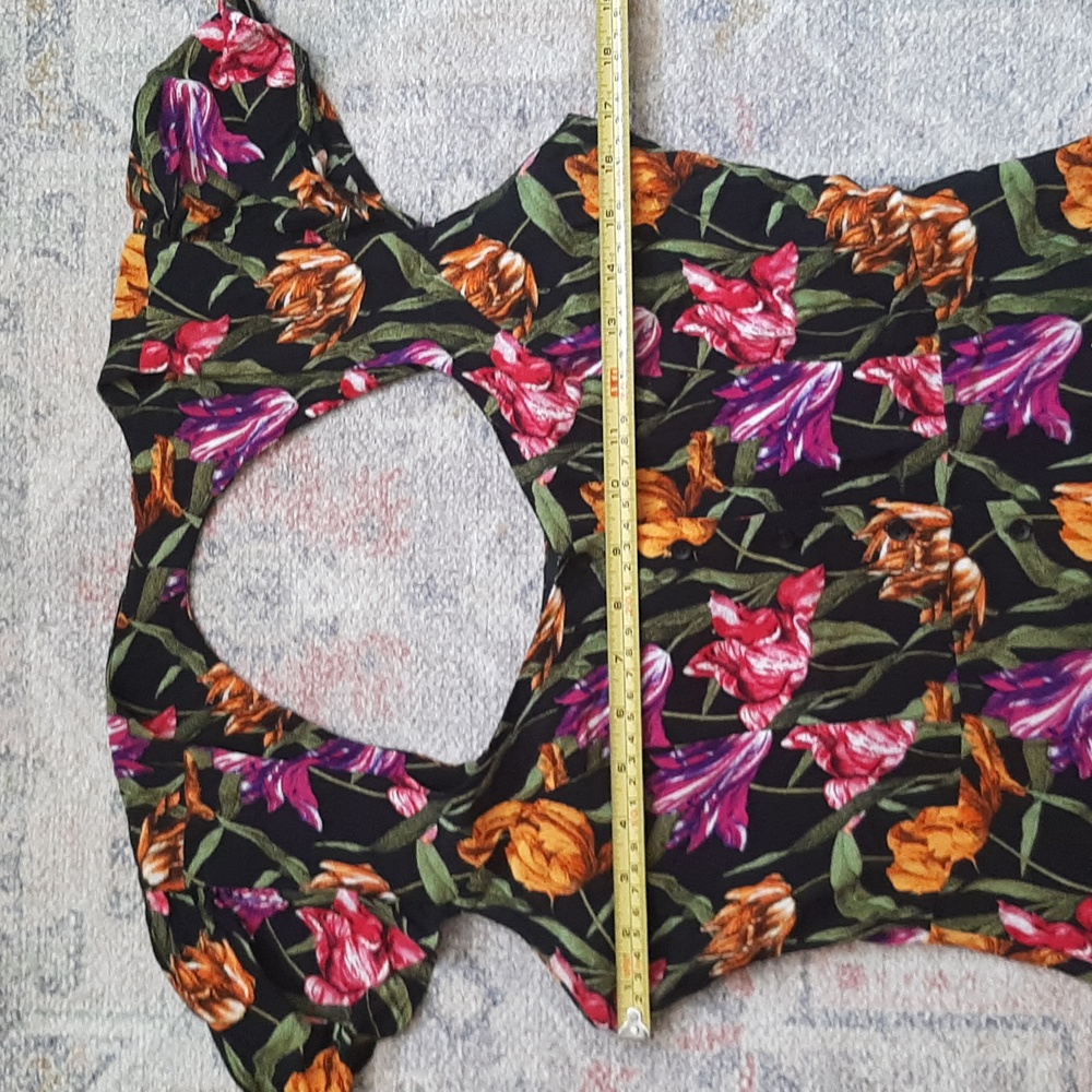 Topshop tulip 🌷 print cut out dress size 6 in ladies - Picture 10 of 13